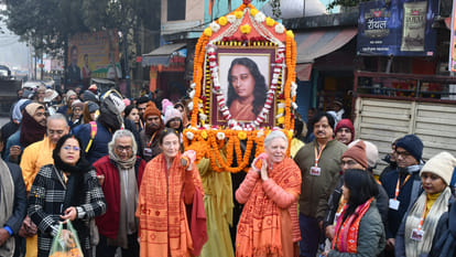 The 133rd birth anniversary of Yoga Guru Paramahansa Yogananda was celebrated with great pomp in Gorakhpur.
