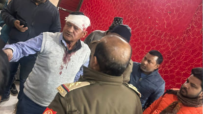 In Gorakhpur, Retired accountant held hostage along with his family at gunpoint, robbed of Rs 80 lakh