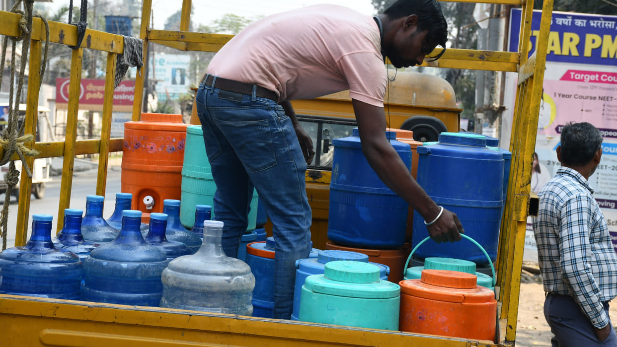 People in Gorakhpur are still buying water despite paying municipal taxes.