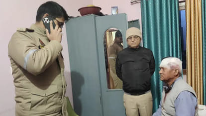 In Gorakhpur, Retired accountant held hostage along with his family at gunpoint, robbed of Rs 80 lakh