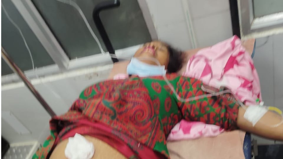 Husband stabbed his wife in stomach in Chandigarh crime news