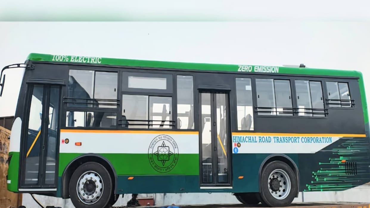HRTC electric bus reaches Solan from Hyderabad, trial begins