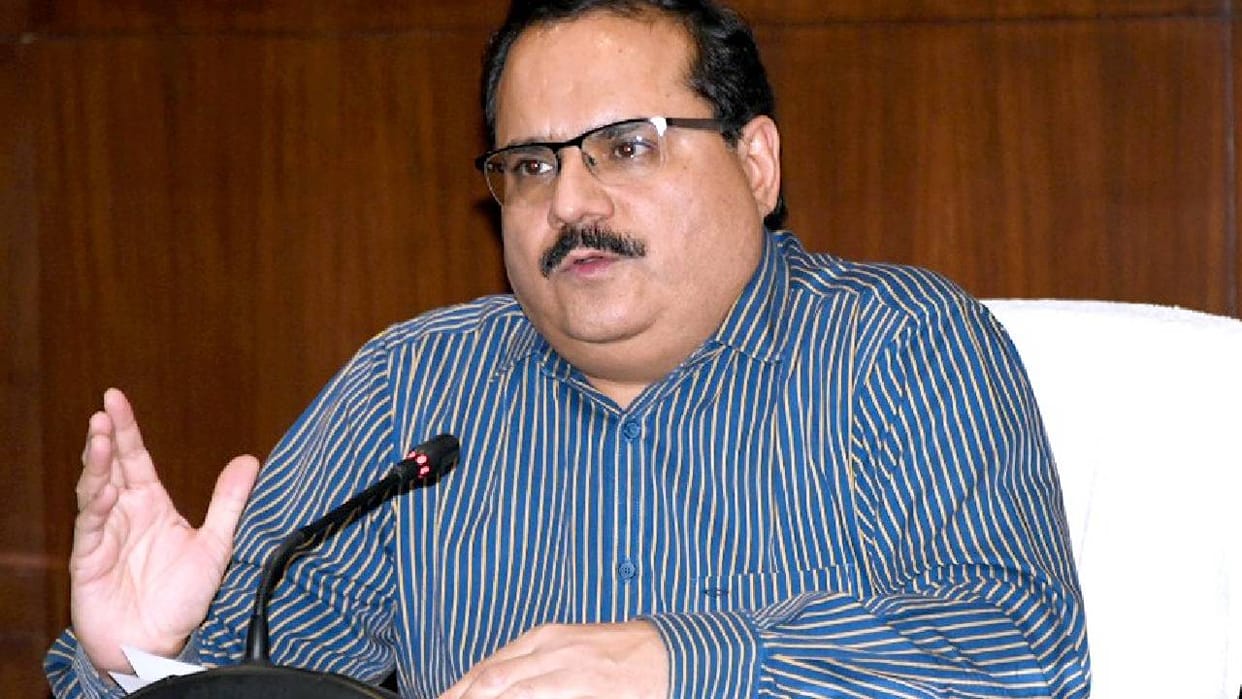 Ban on transfers of officers and staff posted in SIR