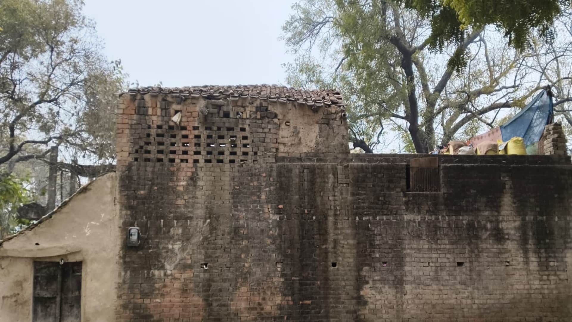 Triple Murder: Accused Mukesh was sent to jail, the village was plunged into silence, and everyone was shocked