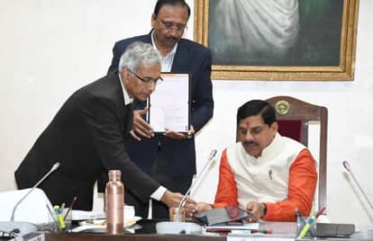 E-governance introduced in the cabinet: All ministers receive tablets; the e-cabinet app will ensure transpare