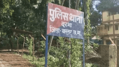 Jagdalpur speeding truck rear-ended a pickup and Three villagers died on spot