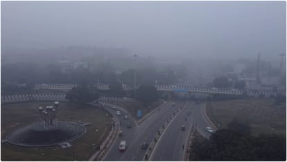 Delhi Weather: Some relief from cold wave but severe cold persists, yellow alert for fog today