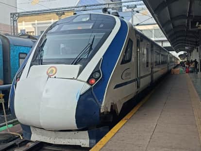 MP News: Railway's green initiative: Food will be served in plates made from fruit and vegetable peels on trai