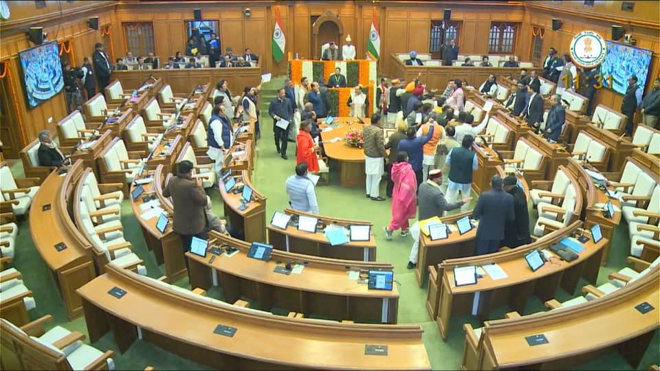 Delhi Assembly: Uproar expected in the Assembly today; CM to table the CAG report