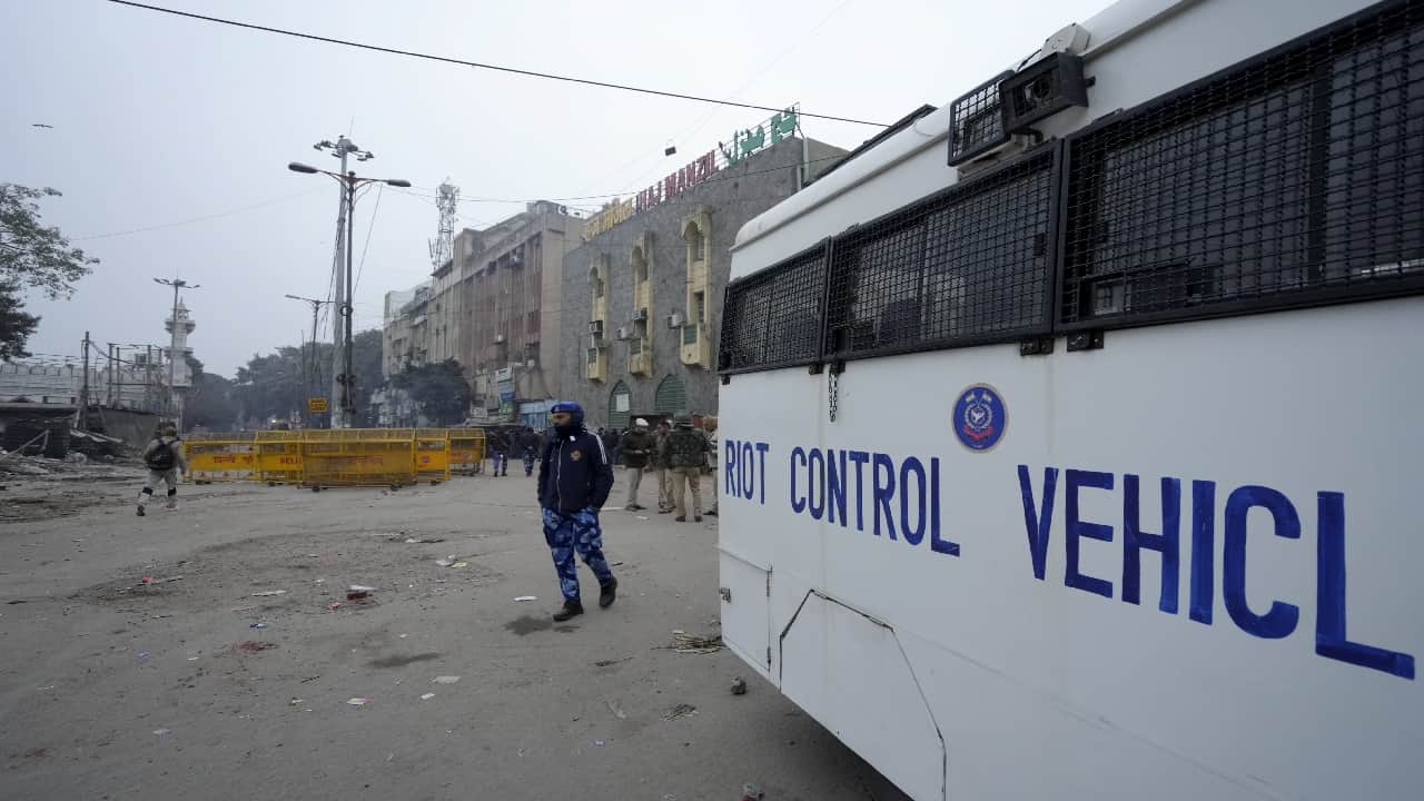 Thirty two JCBs four poclain machines deployed in HC ordered demolition near Faiz e Elahi mosque