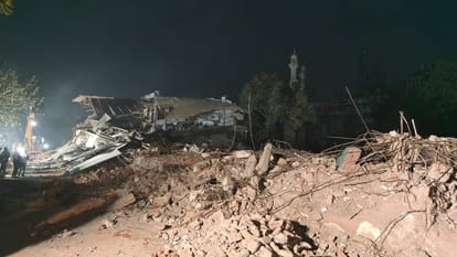 Delhi Bulldozer action by MCD at an encroachment near Faiz-e-Elahi Masjid Turkman Gate