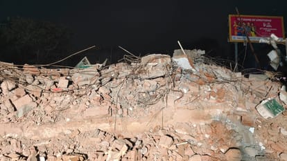 Delhi Bulldozer action by MCD at an encroachment near Faiz-e-Elahi Masjid Turkman Gate