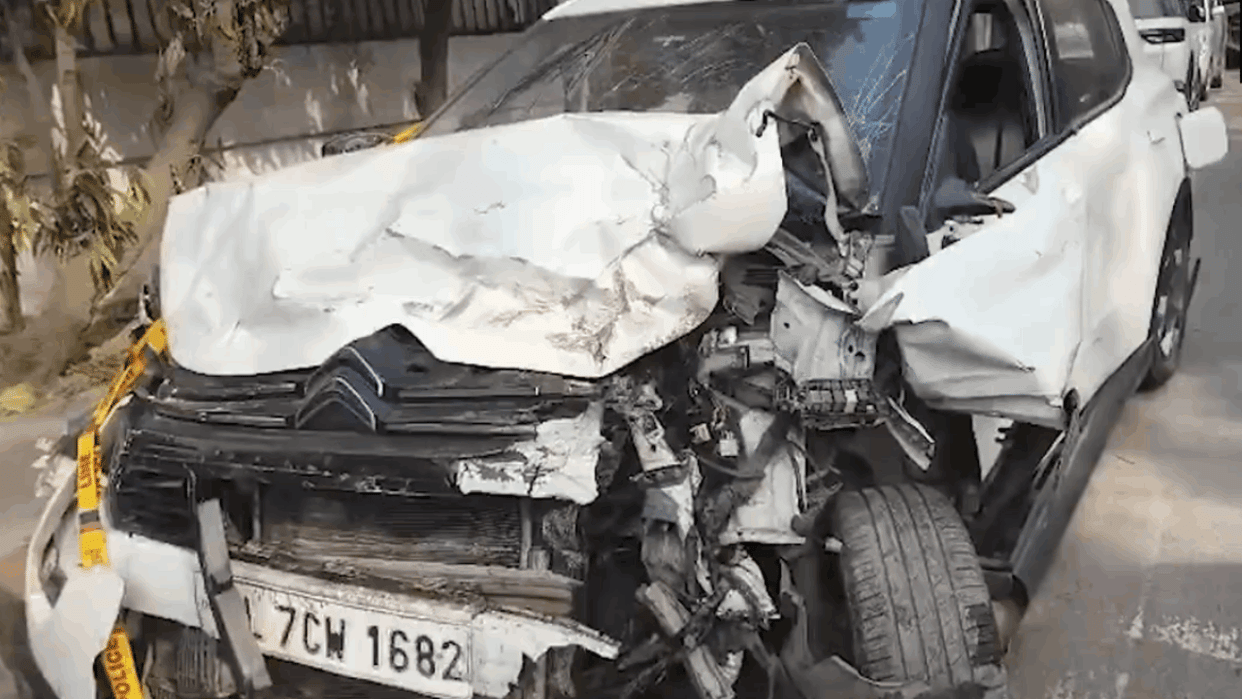 Two people died in collision between car and taxi in Siri Fort area