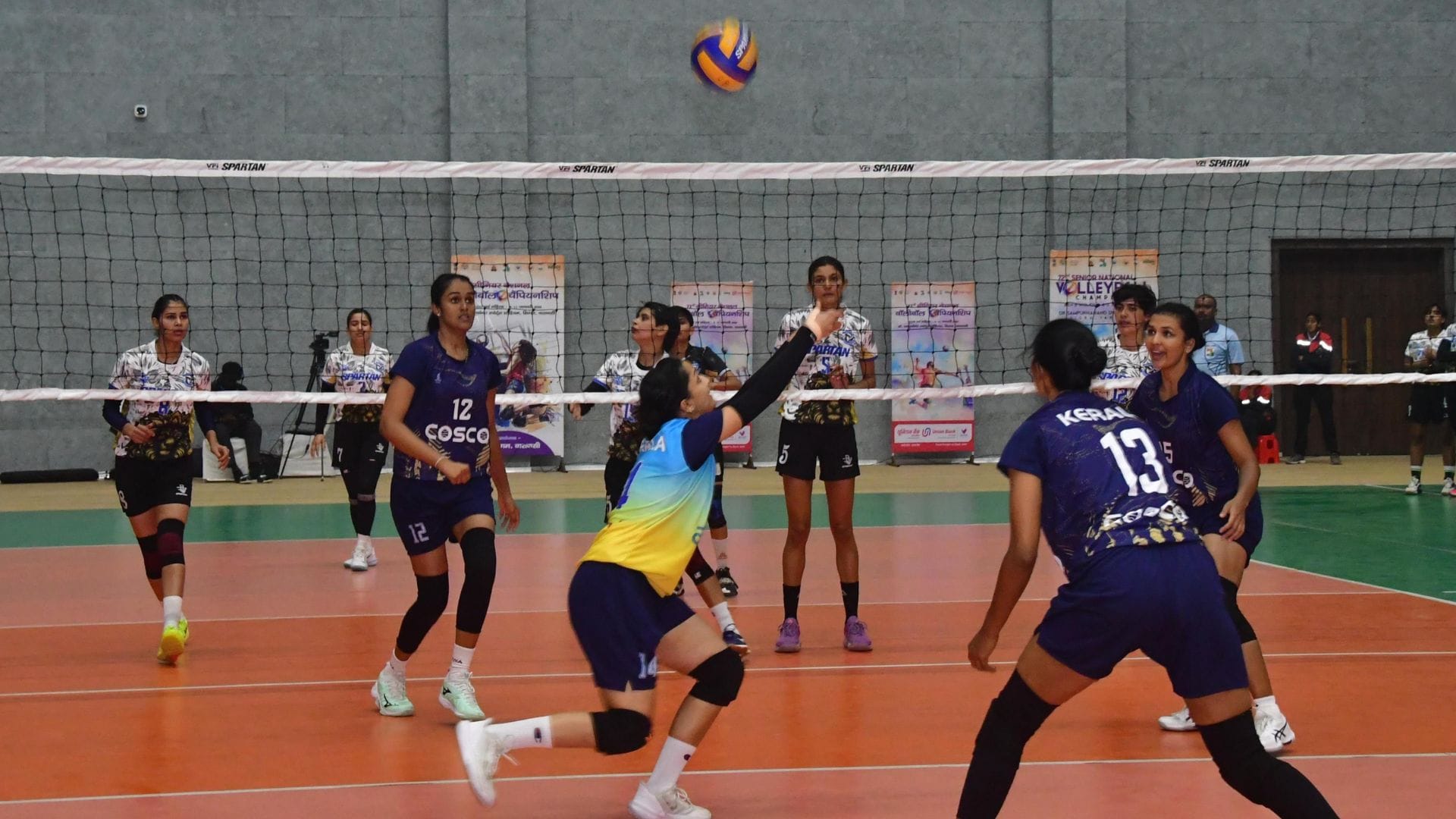 National Volleyball Championship UP team won again on third day with excellent blocking and powerful attacking