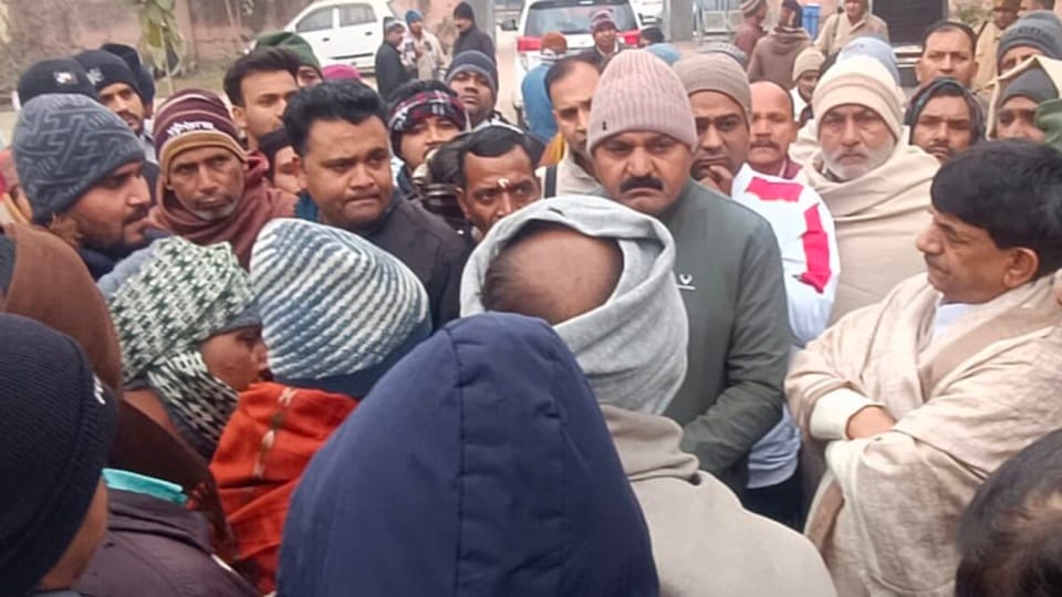 Muzaffarnagar: Seeing the bodies of Nidhi and Lakshmi lying on the floor, brother Vishal shouted