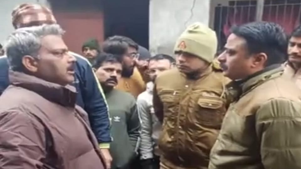 Meerut: 'Dog lover' beats up councilor who was trying to catch abandoned dogs, leaves him bleeding by punching