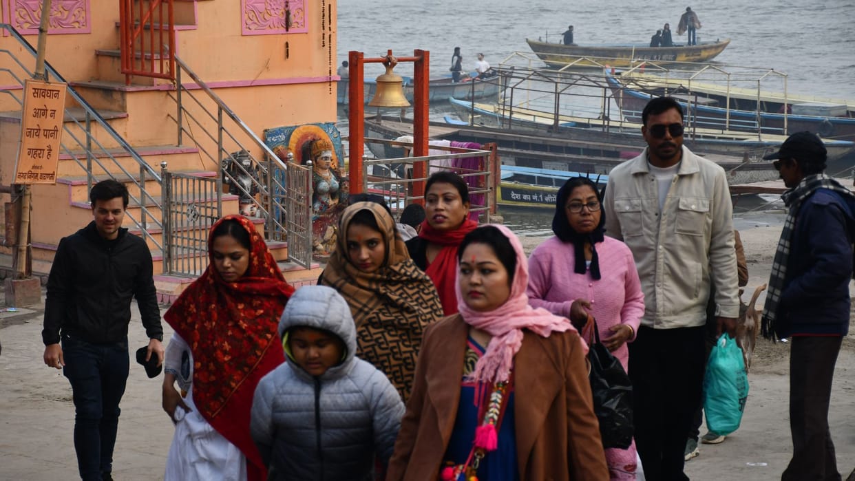Varanasi Weather western disturbance active in February increased cold in Varanasi
