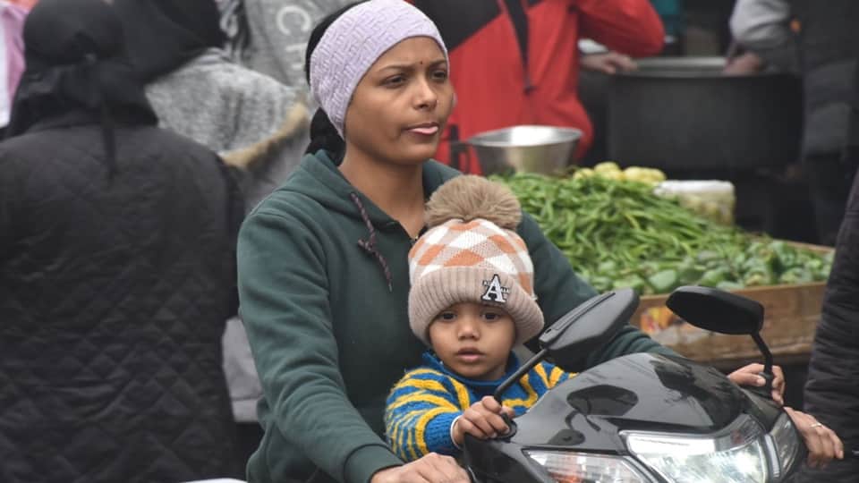 UP Weather: Schools up to class eight closed in Moradabad until January 14th; 11-year-old cold record broken