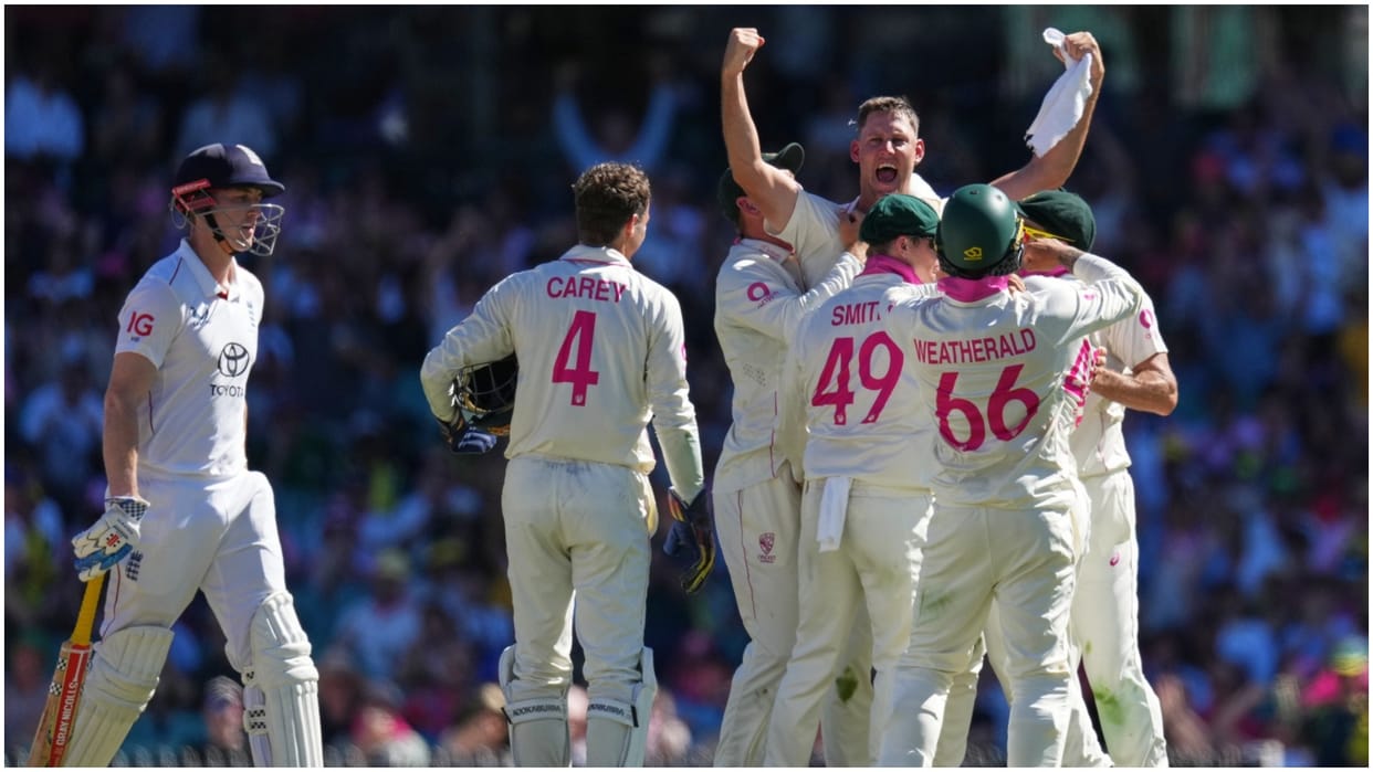 Australia Defeat England in Sydney ashes 5th test, Clinch Ashes Series 4–1