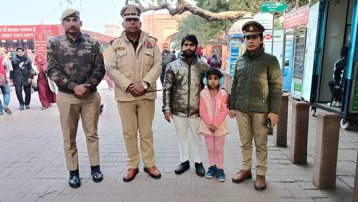 Police Reunite Lost 5-Year-Old Girl with Family at Taj Mahal
