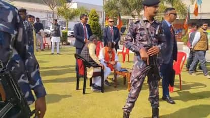 MP News: Minister Kailash Vijayvargiya arrived at the BJP office under tight security; he held a private meeti