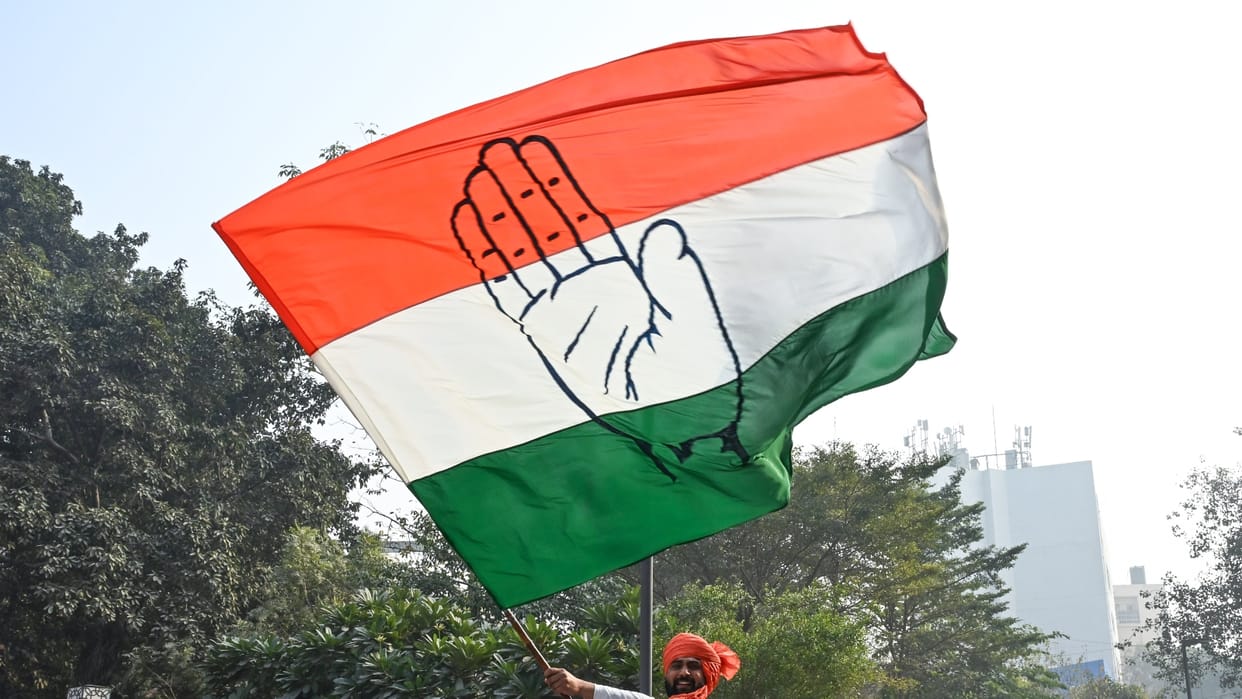 Former Left faces share Congress stage as Kerala heads for Assembly polls