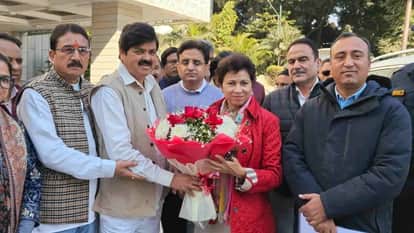 Congress state in-charge Selja held meeting with party leaders in Dehradun discussing organizational strategy