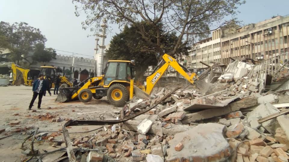 Delhi Turkman Gate area Clash Police lathi-charge on unruly crowd Illegal encroachment near mosque demolished