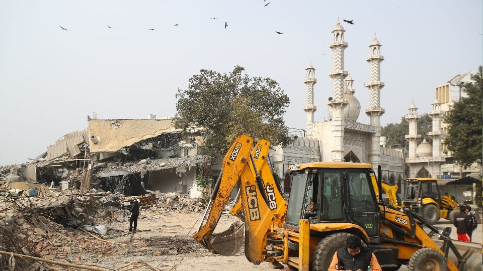 Two minarets of the shrine were demolished for the construction of the Moradabad-Kashipur highway.