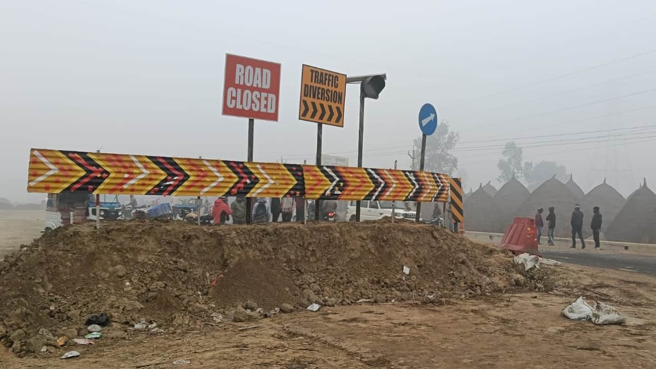 Five people died including father and sons in road accidents in Bareilly