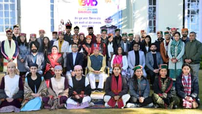 Governor flagged off the selected participants of the Vikasit Bharat Young Leaders Dialogue.