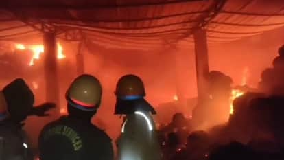 Kanpur Massive fire breaks out in jute sack warehouse goods worth lakhs of rupees reduced to ashes