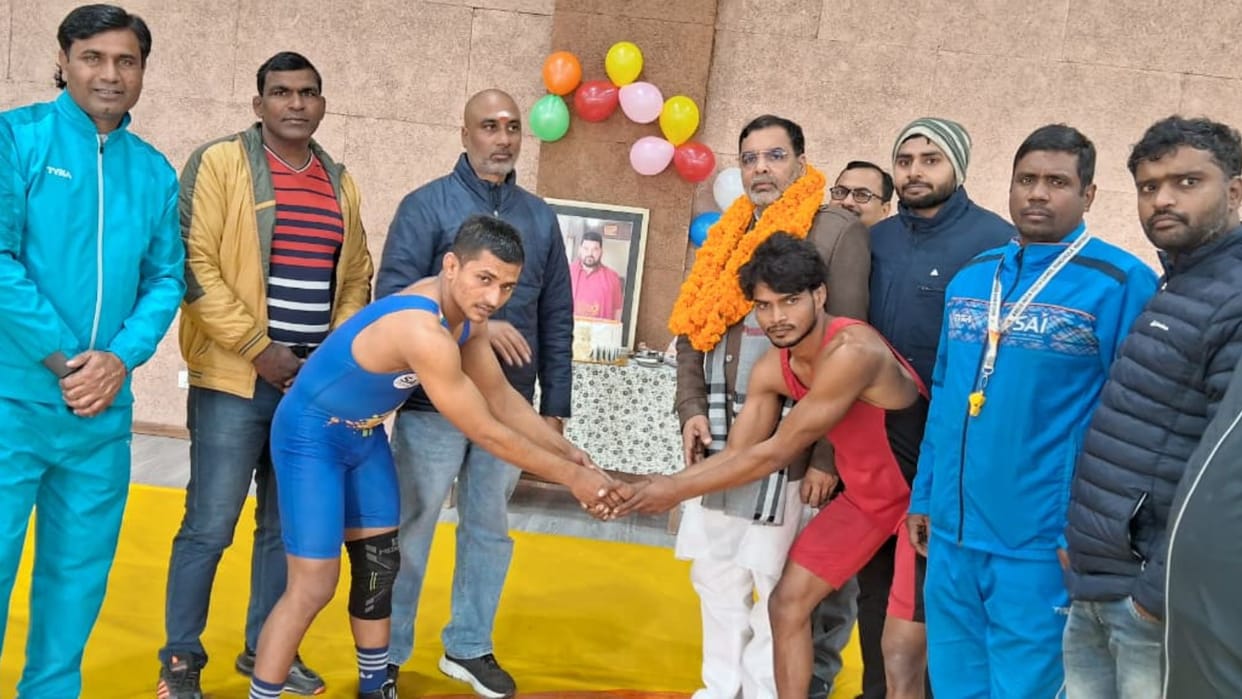 Bajrang of Kashi won wrestling match with Banarasi Multani move Ritika won with Bagaldub technique