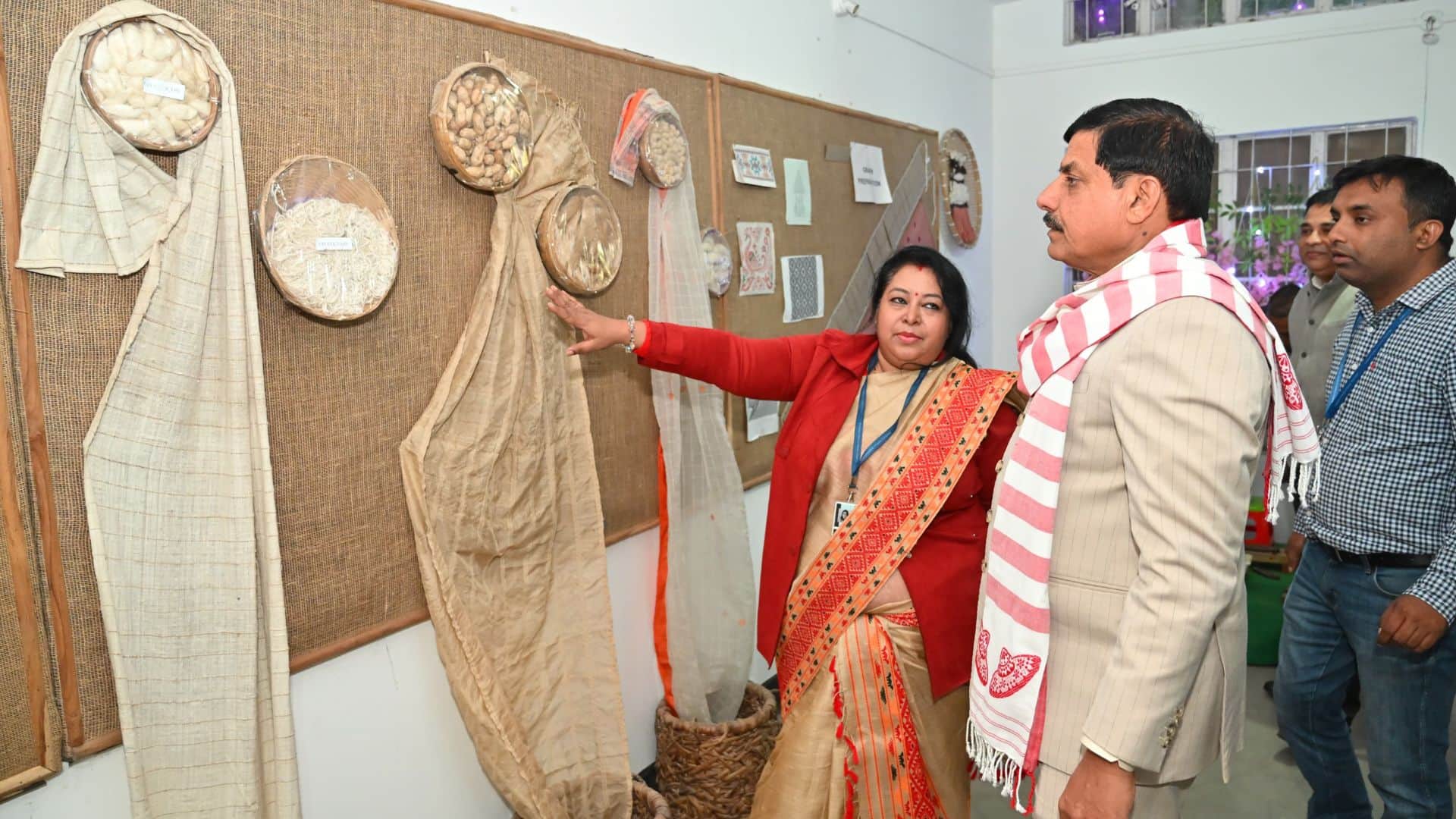 MP News: Chief Minister Dr. Yadav visited Suwalkuchi, the 'Silk Village' of Assam, and praised the skill and h