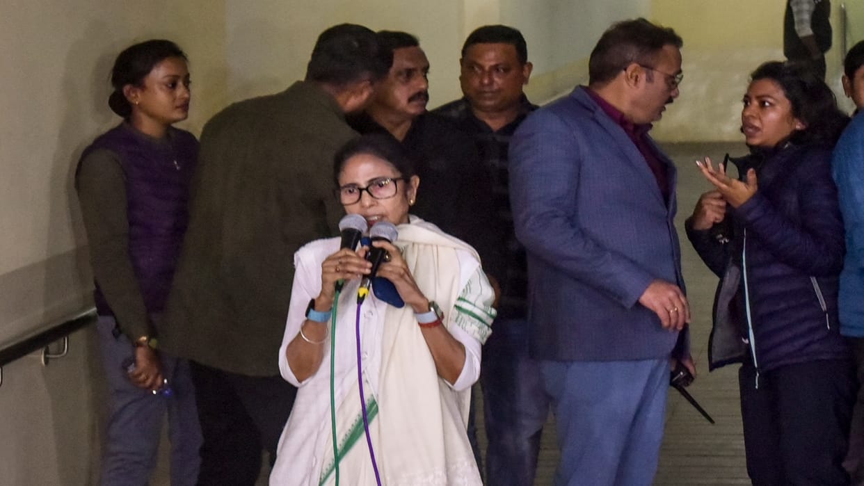 West Bengal cm Mamata Banerjee is likely to travel to New Delhi next week