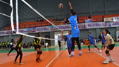 Former volleyball players explained intricacies of game in Varanasi