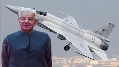 पाक रक्षा मंत्री ख्वाजा आसिफ और लड़ाकू विमान JF-15