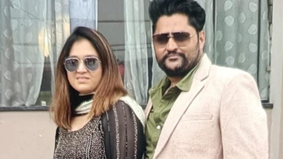 Salon owner killed his two daughters and wife before shooting himself in Ferozepur side story