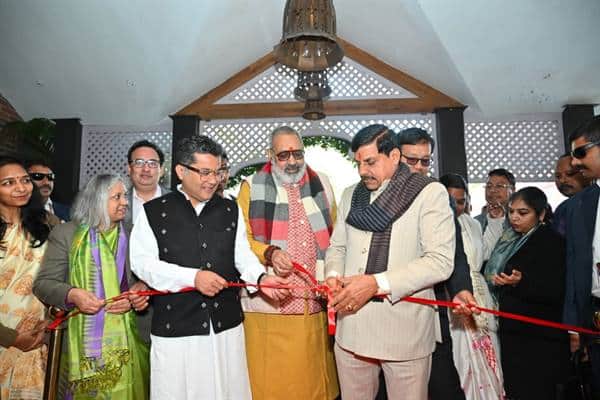 सीएम डॉ. मोहन यादव और केंद्रीय मंत्री गिरिराज सिंह