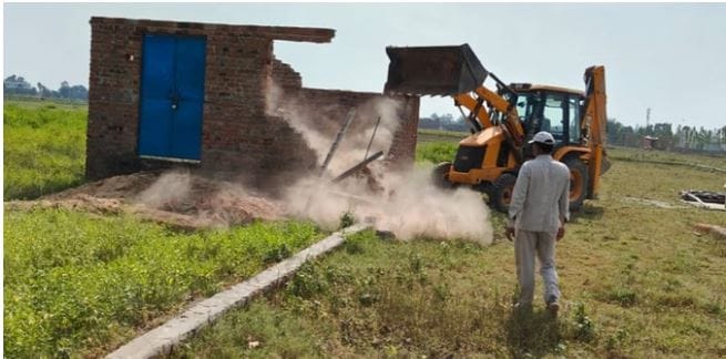 Bulldozer runs on four illegal colonies in agra up news