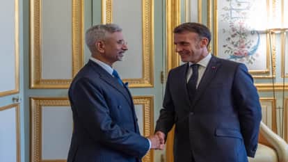 In Jaishankar's presence, Macron attacks the US and China, learn what he said about new colonial dominance
