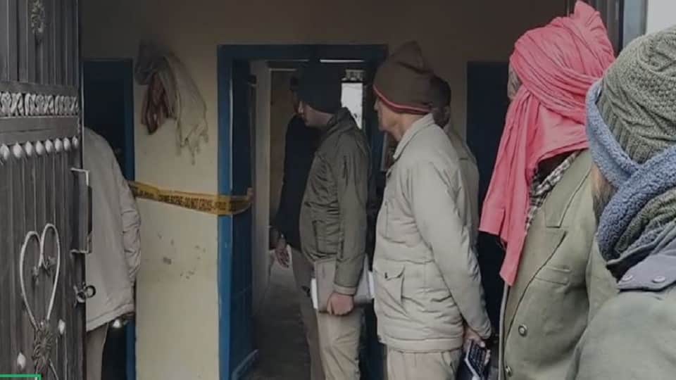 बुजुर्ग की हत्या पर पहुंची पुलिस