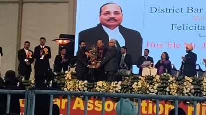 हिसार में सीजेआई सूर्यकांत का स्वागत।