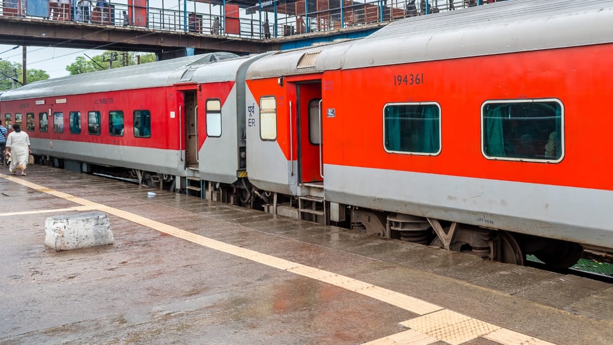 Indian Railways Free Facilities: You Can Avail These Services Free with Train Tickets
