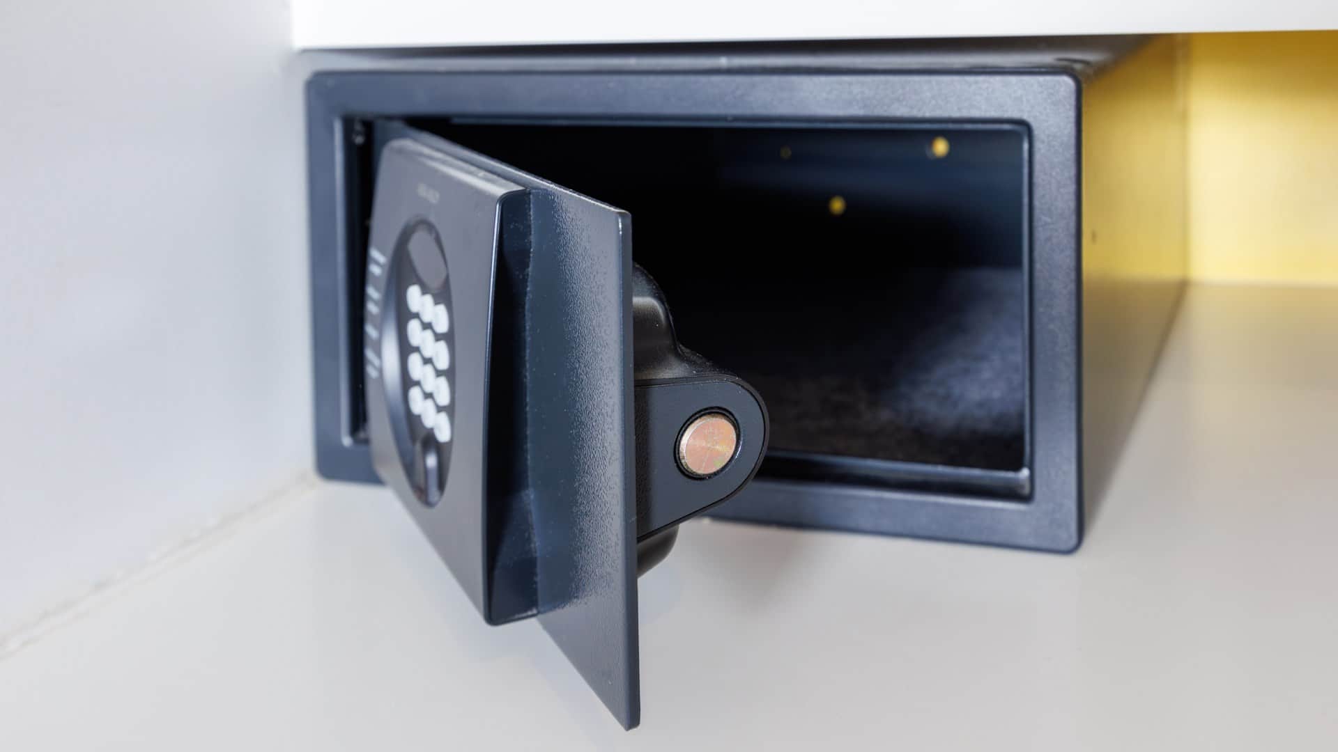 Vastu Tips For Home Where To Place Cash Box Or Locker At Home