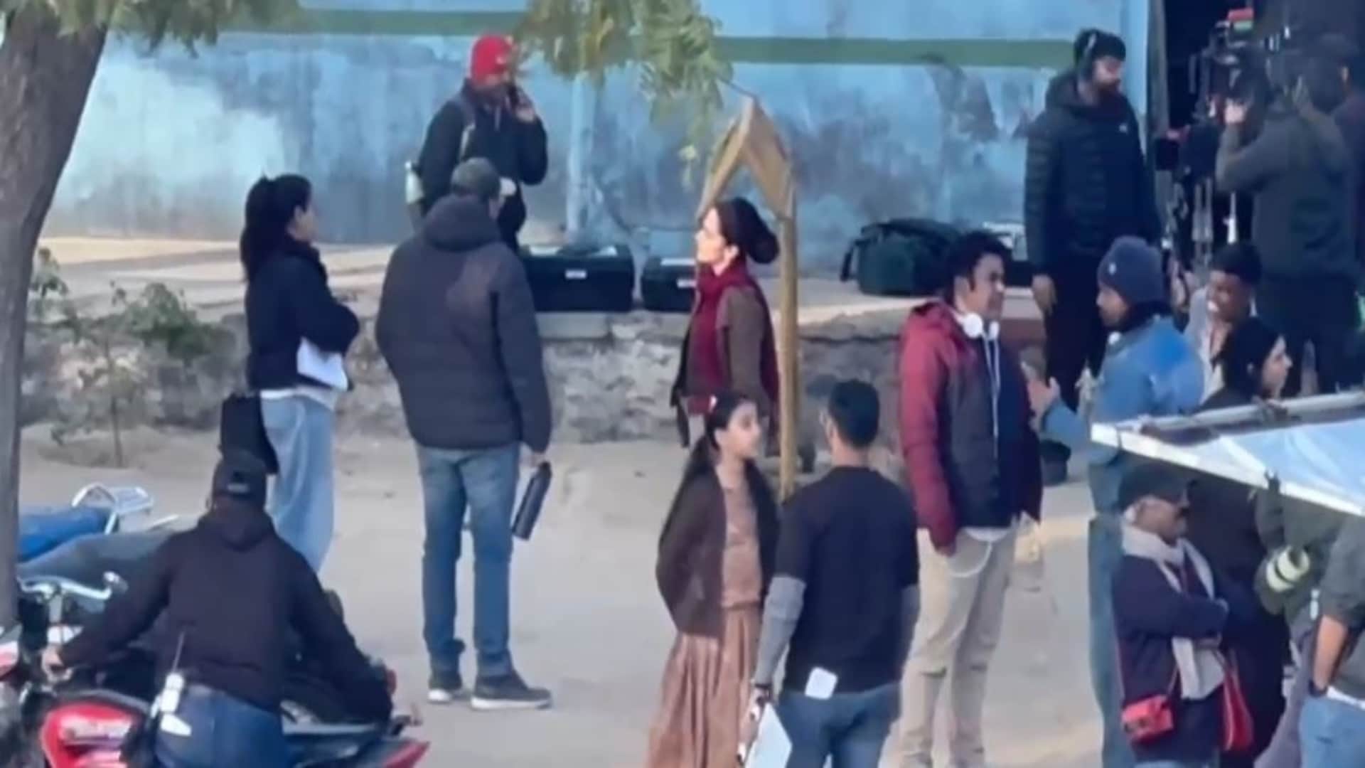 शूटिंग के लिए नवलगढ़ पहुंची तापसी पन्नू