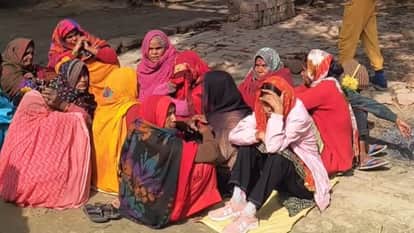 young man committed suicide by hanging himself in Varanasi