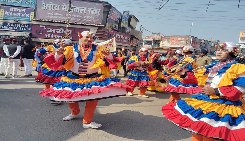 The Uttarayani Kauthik festival begins in Khatima, showcasing the vibrant colors of folk culture