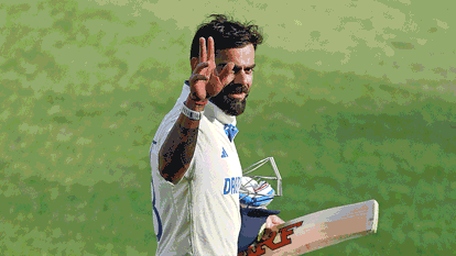 Robin Uthappa asked Virat Kohli to reverse his decision of retirement from test cricket know