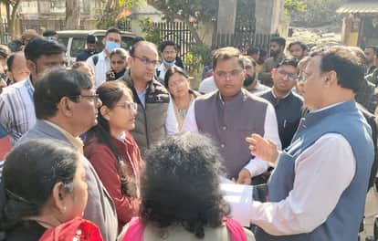 Indore: Two Additional Chief Secretaries reached Bhagirpura, saw the pipeline, took information about new pati